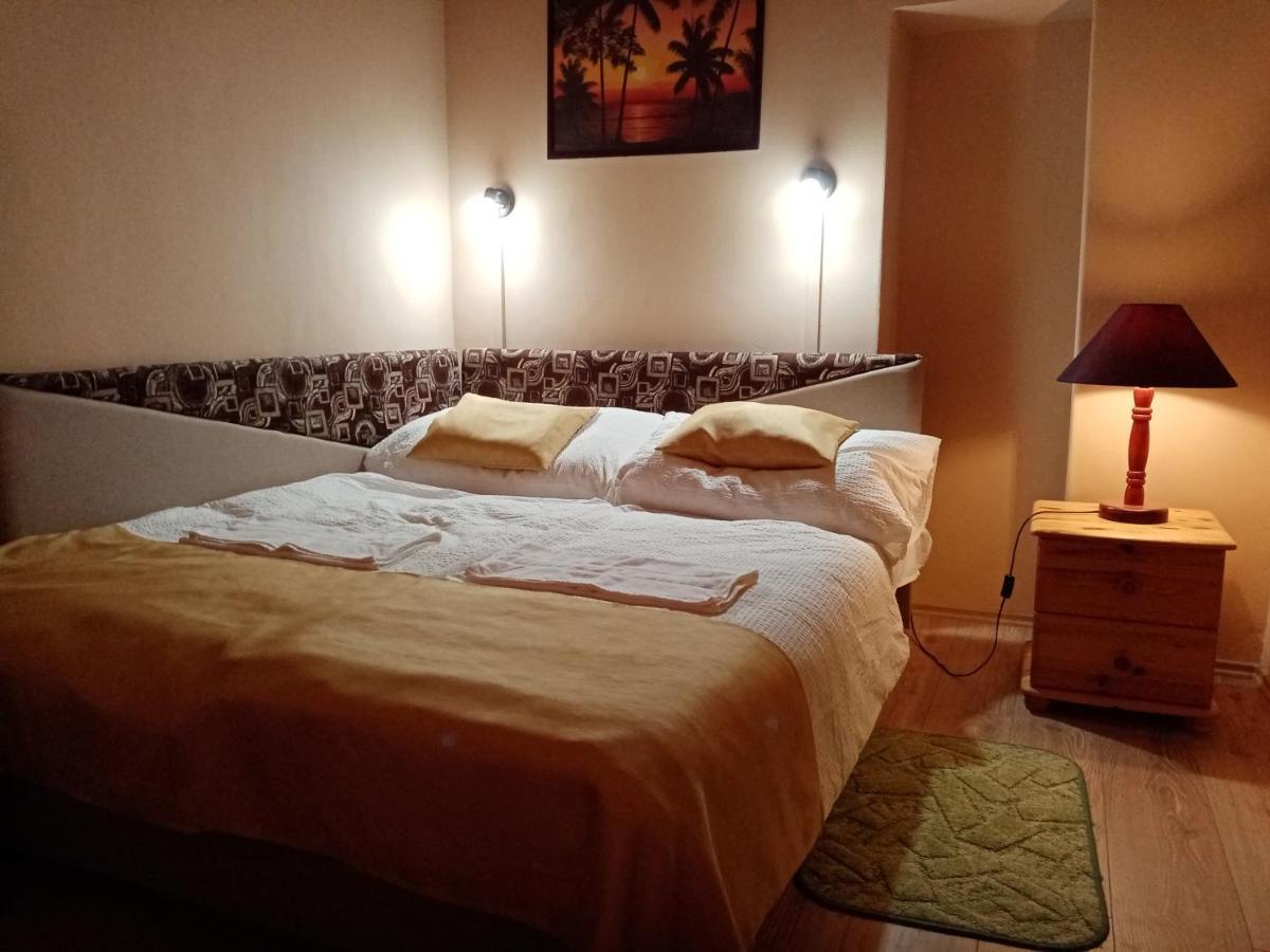 Jazmin-Szieszta Apartmanhaz Balatonfuered Bagian luar foto